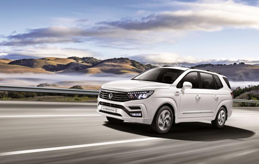  SsangYong Rodius 2018 года  (EU) (фото 4 из 10)